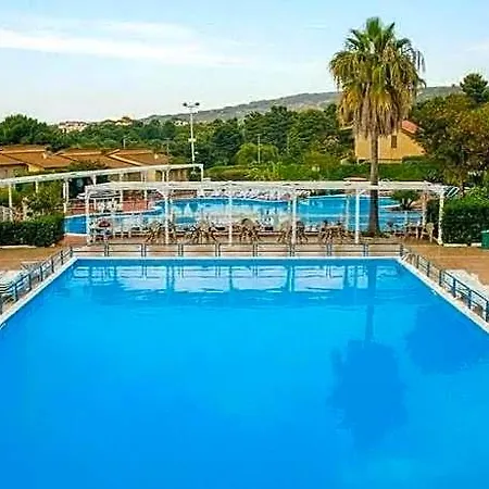 Hotel Villaggio La Pace 3*